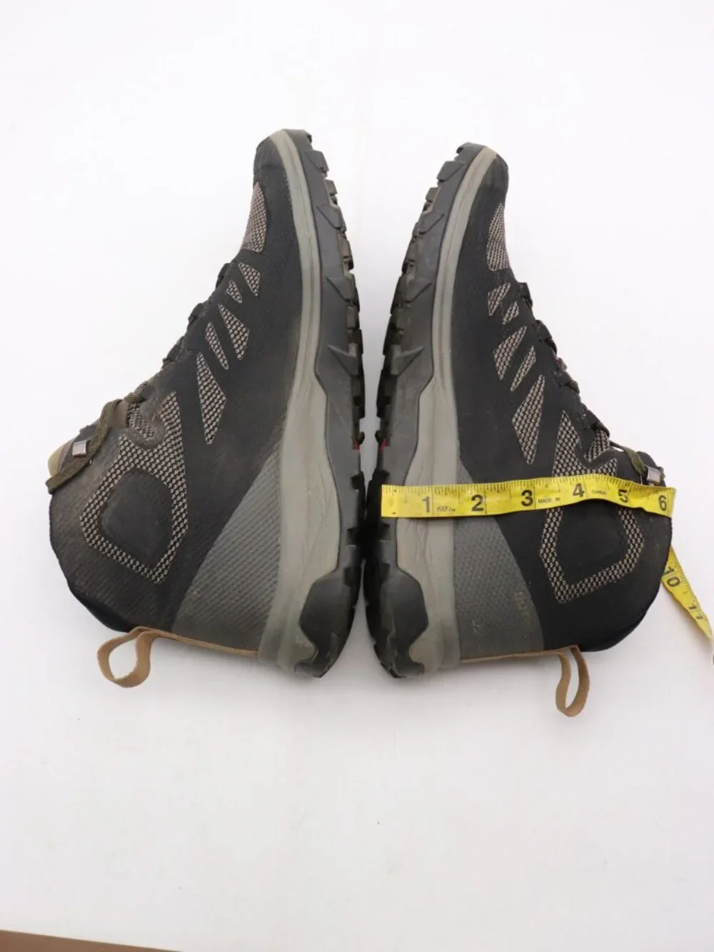 Salomon-Outline Mid GTX Gore-Tex Men's 9.5 Beluga Black Athletic Hiking Boot